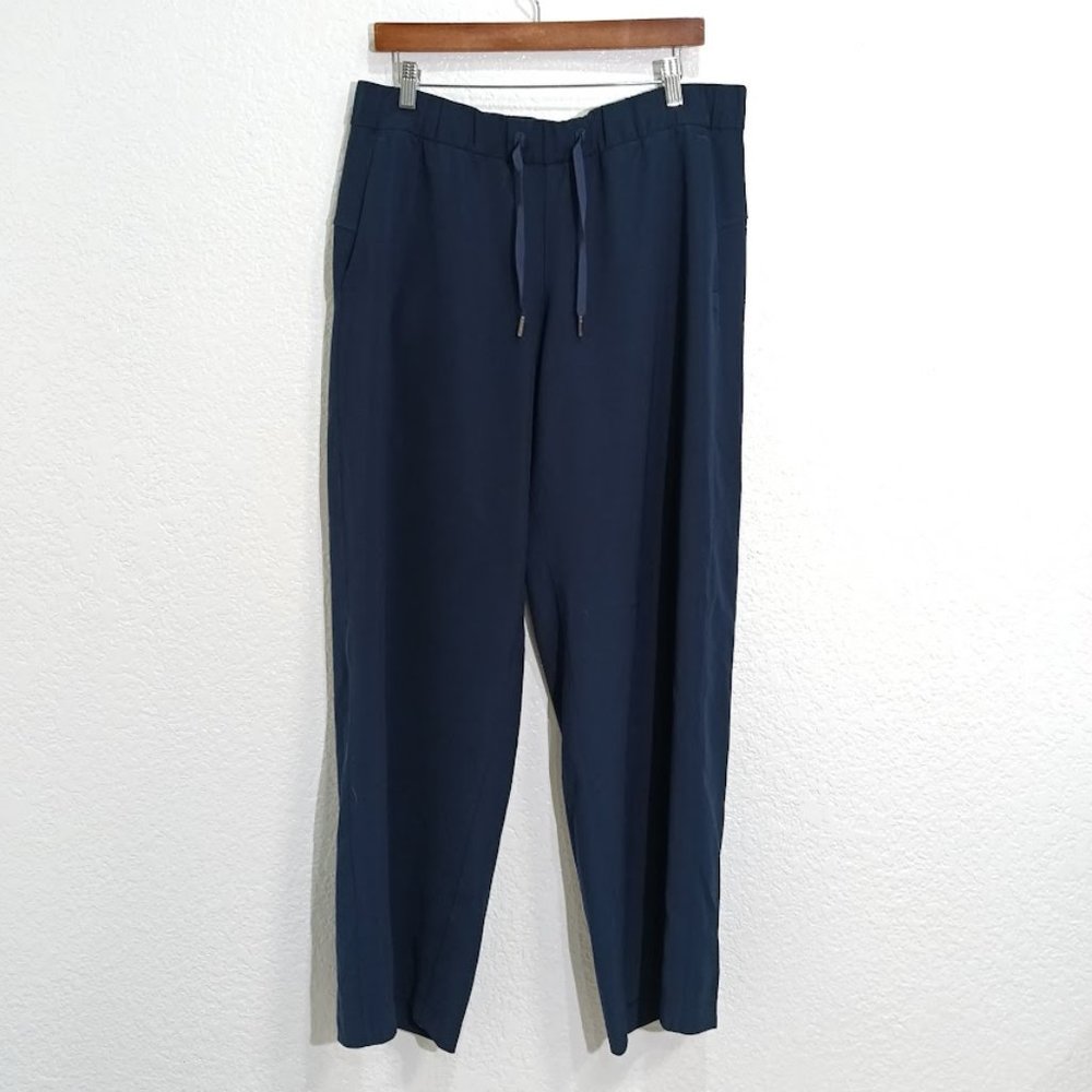 Lululemon  On The Fly Pant *Wide Leg 31" in Navy